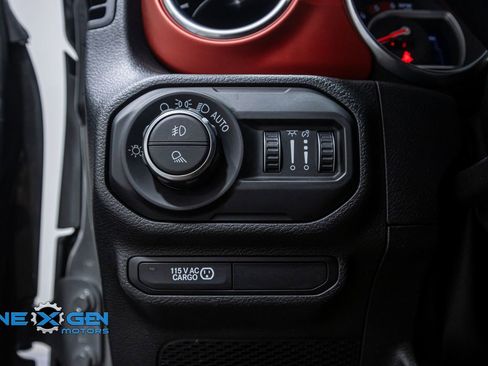 Used 2021 Jeep Gladiator Rubicon image 13