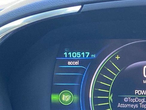 Used 2018 Chevrolet Volt Premier w/ Driver Confidence Package image 8