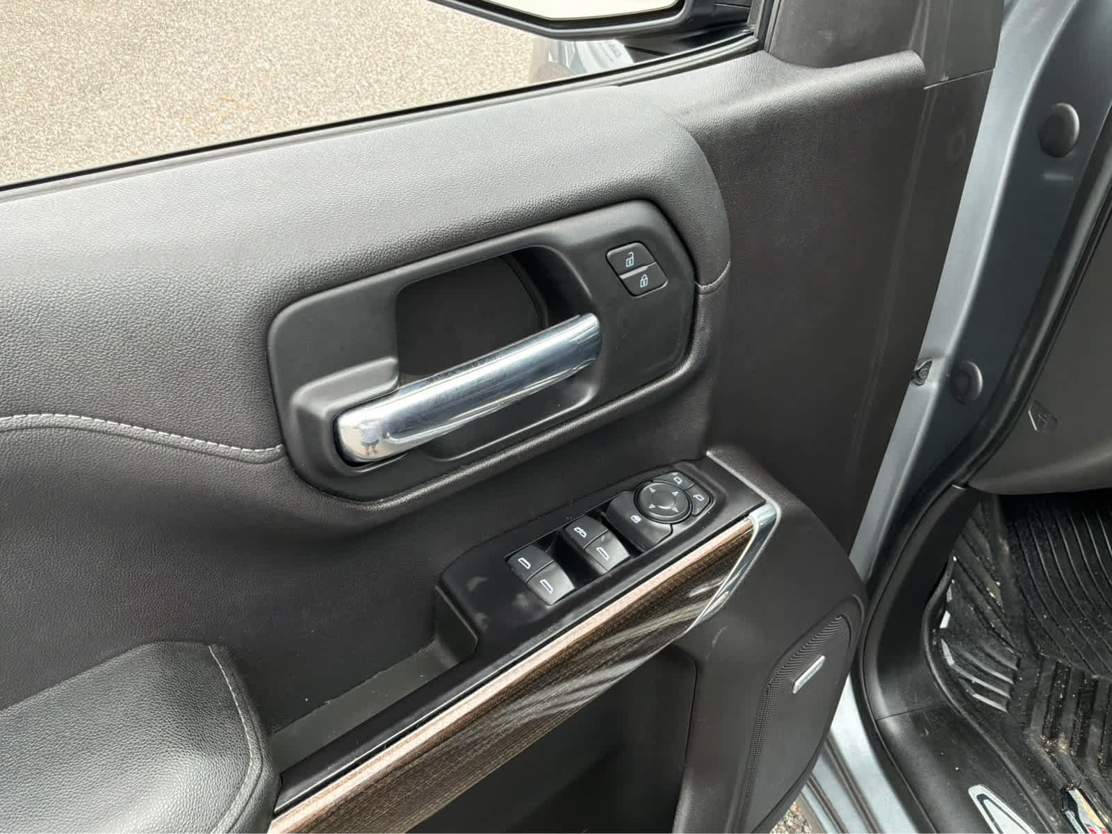 Used 2020 Chevrolet Silverado 1500 RST AWD/4WD image 11