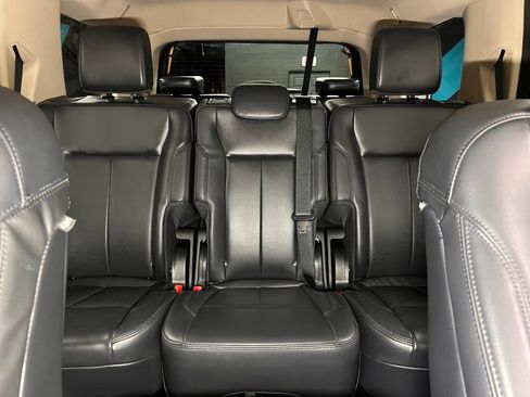 Used 2024 Ford Expedition XLT image 24