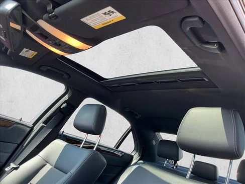 Used 2015 Mercedes-Benz E 350 4MATIC Sedan image 11