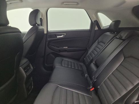 Used 2017 Ford Edge SEL w/ Equipment Group 201A AWD/4WD image 18