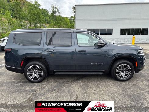 Used 2025 Jeep Wagoneer 4WD w/ Premium Group I image 6
