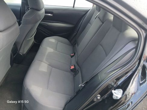 Used 2021 Toyota Corolla LE FWD image 12