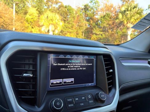 Used 2019 GMC Acadia SLT image 19