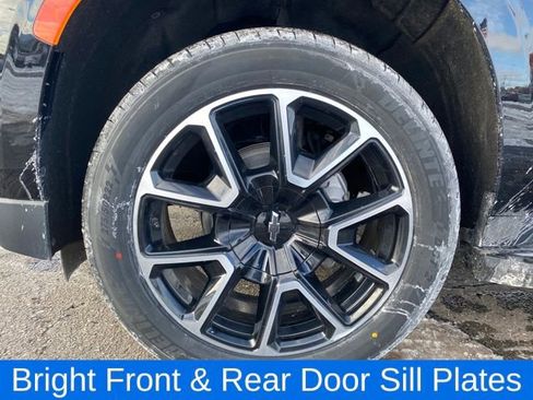 Used 2021 Chevrolet Tahoe RST w/ Luxury Package image 23