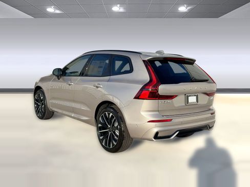 New 2026 Volvo XC60 B5 Ultra w/ Protection Package Premier image 3