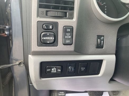 Used 2010 Toyota Tundra SR5 image 11