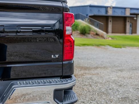 Used 2019 Chevrolet Silverado 1500 LT w/ Texas Edition RWD image 11