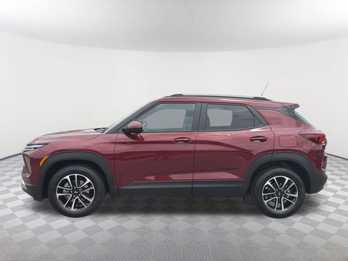 Used 2025 Chevrolet TrailBlazer LT FWD image 14