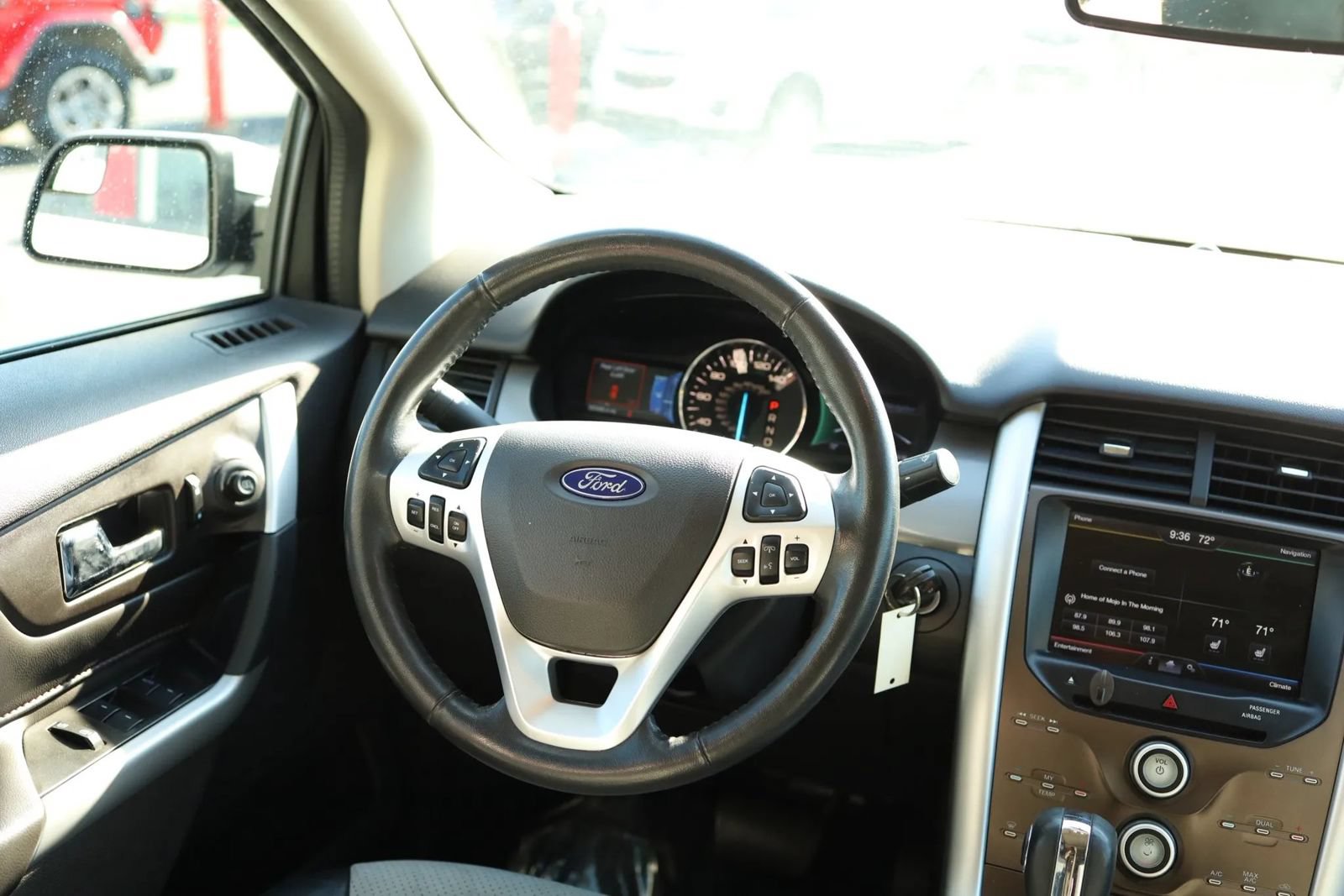 Used 2014 Ford Edge SEL w/ Equipment Group 205A AWD/4WD image 32