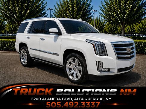 Used 2015 Cadillac Escalade Premium RWD image 1