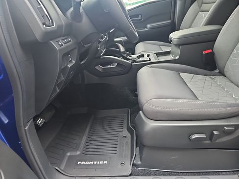New 2026 Nissan Frontier SV image 18
