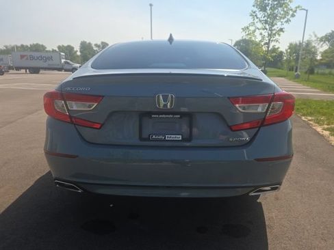Used 2021 Honda Accord Sport image 9