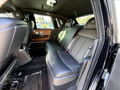 Used 2020 Rolls-Royce Phantom image 25