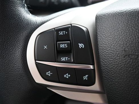 Used 2022 Ford Explorer XLT w/ Equipment Group 202A image 39