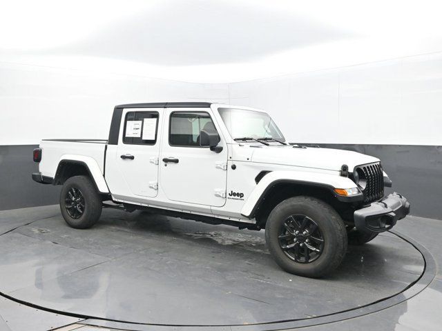 Used 2022 Jeep Gladiator Sport AWD/4WD image 7