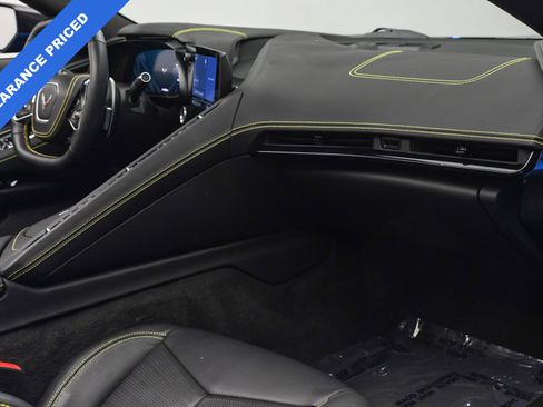 Used 2023 Chevrolet Corvette Stingray w/ Z51 Performance Package image 18