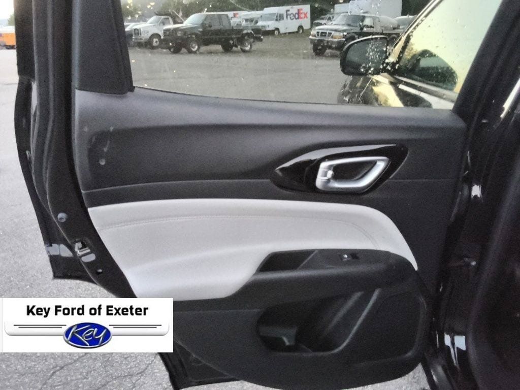 Used 2022 Jeep Compass Limited AWD/4WD image 14