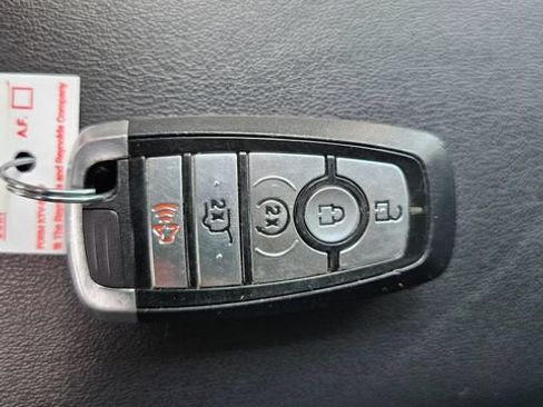 Used 2023 Ford Explorer XLT w/ Equipment Group 202A RWD image 30