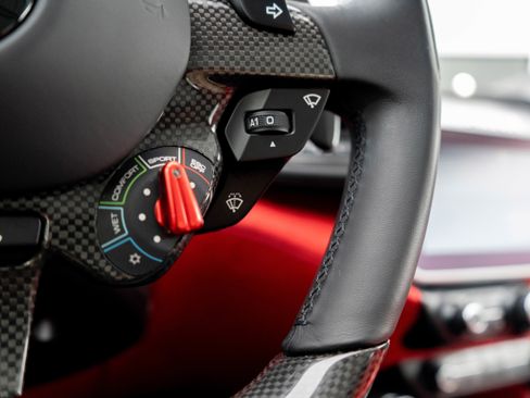 Used 2018 Ferrari GTC4Lusso image 19