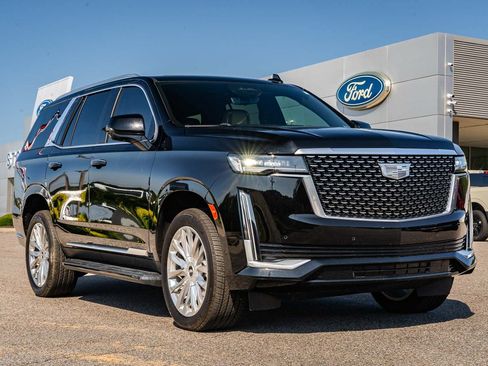 Used 2024 Cadillac Escalade Premium Luxury AWD/4WD image 1