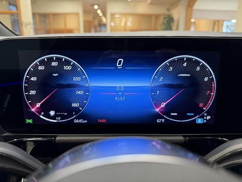 Used 2025 Mercedes-Benz GLA 250 image 9