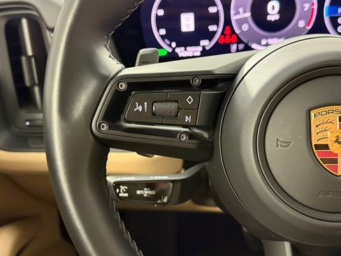 Used 2025 Porsche Cayenne GTS image 19