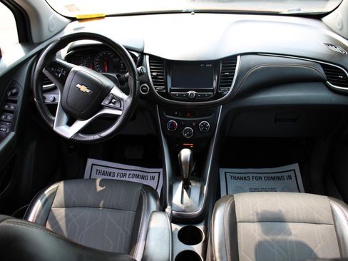 Used 2017 Chevrolet Trax LT w/ LT Convenience Package image 15