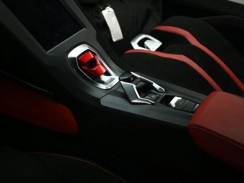 Used 2022 Lamborghini Huracan STO RWD image 47