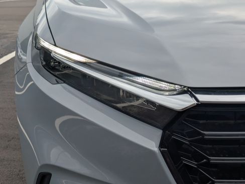 Certified 2025 Honda CR-V EX image 14