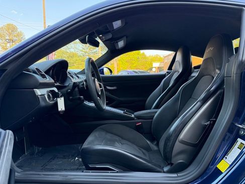 Used 2023 Porsche 718 Cayman GT4 RWD image 26