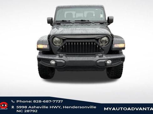 Used 2022 Jeep Gladiator Sport image 3