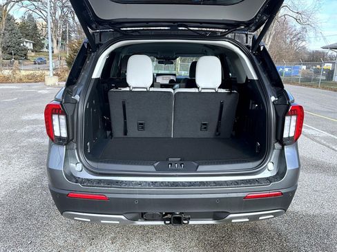 New 2026 Ford Explorer Active w/ Active Comfort Package AWD/4WD image 9