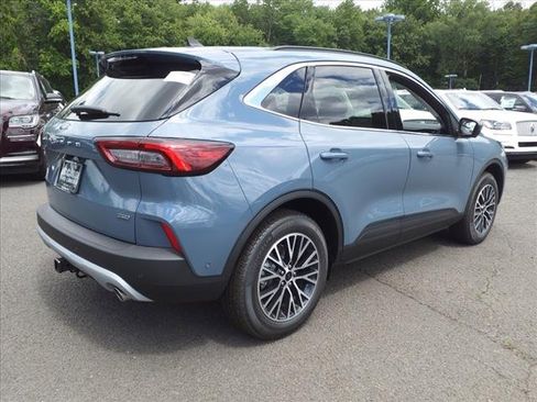 New 2024 Ford Escape SE w/ PHEV Premium Package image 4