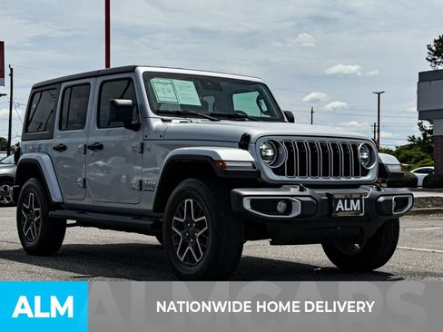 Used 2024 Jeep Wrangler Unlimited Sahara w/ Technology Group AWD/4WD image 4
