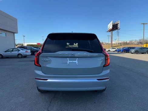 New 2025 Volvo XC90 B5 Plus image 4
