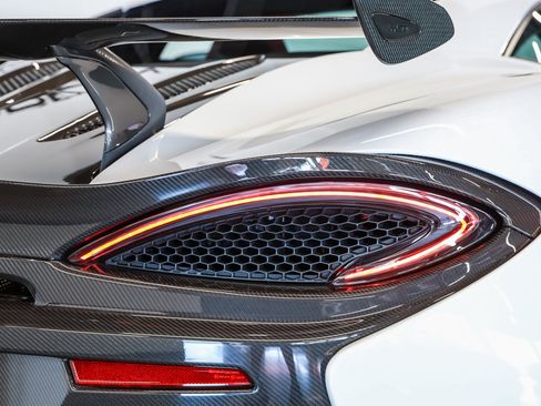 Used 2016 McLaren 570S Coupe RWD image 8