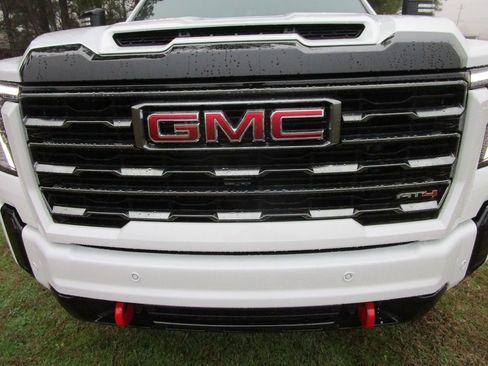 New 2026 GMC Sierra 2500 AT4 image 22