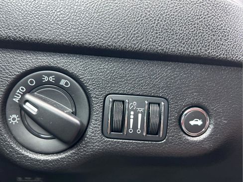 Certified 2023 Dodge Charger SXT w/ Blacktop Package image 15