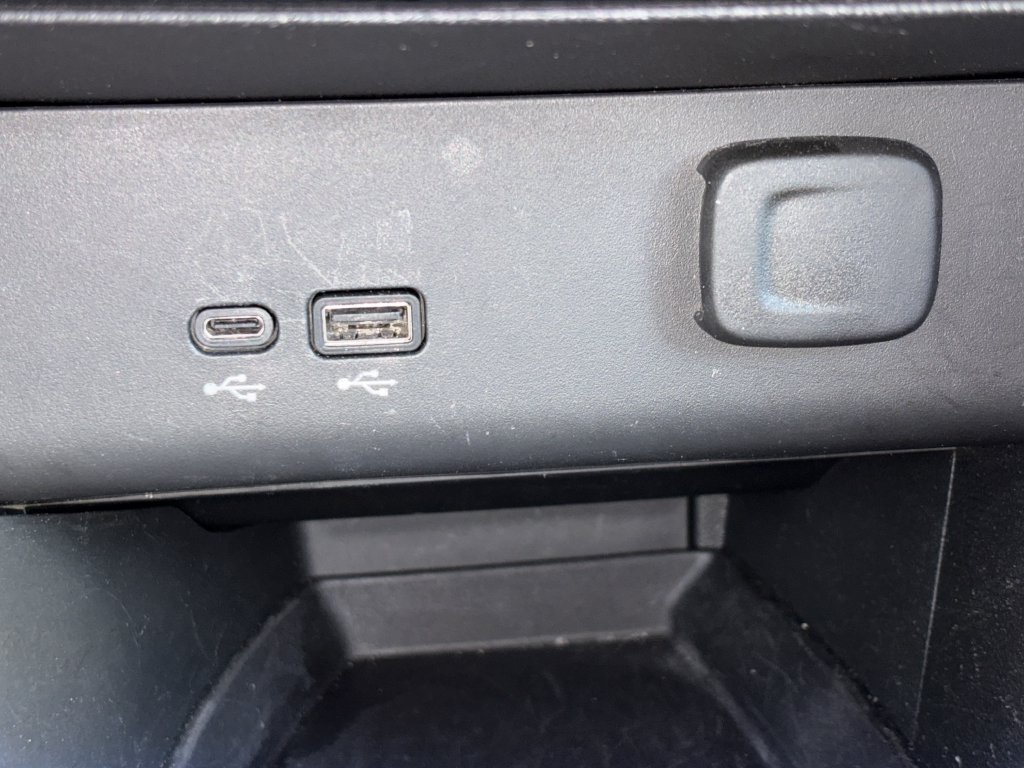 Used 2024 Buick Encore GX Sport Touring FWD image 6