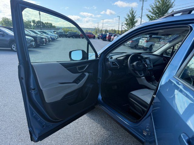 Used 2022 Subaru Forester AWD/4WD image 16