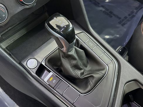 Used 2024 Volkswagen Tiguan Wolfsburg Edition image 20