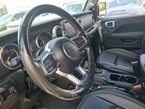 Used 2023 Jeep Wrangler Unlimited Sahara w/ Cold Weather Group AWD/4WD image 25