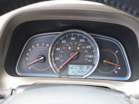 Used 2013 Toyota RAV4 Limited AWD/4WD image 28