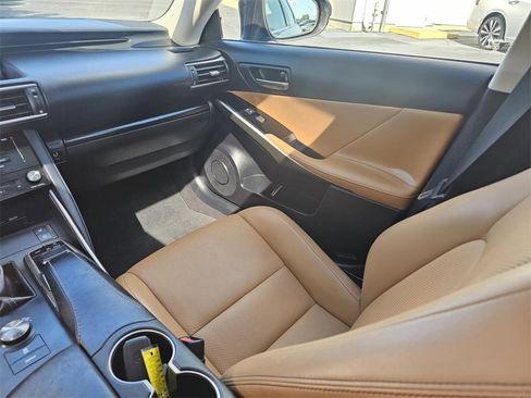 Used 2018 Lexus IS 300 w/ Comfort Package image 29