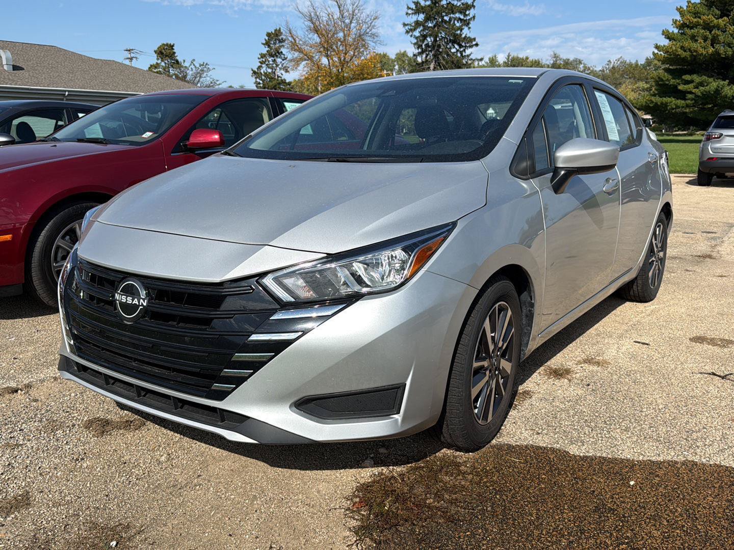 Used 2023 Nissan Versa SV FWD image 1