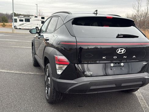 Used 2025 Hyundai Kona SEL image 9