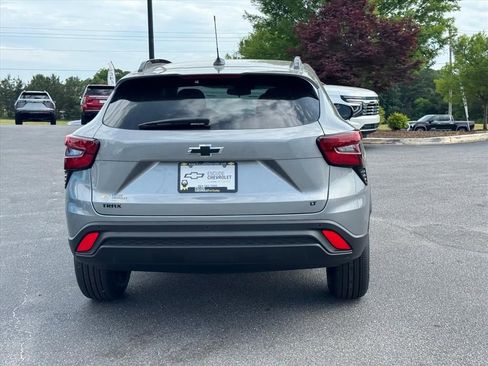 New 2026 Chevrolet Trax LT FWD image 4