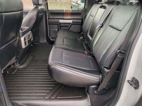 Used 2018 Ford F150 Lariat w/ Equipment Group 502A Luxury image 21